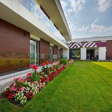 Outlet Hotel Polgar Экстерьер фото